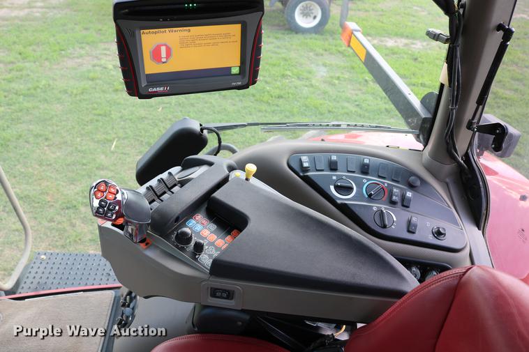 image for item DD8791 2014 Case IH Magnum 220 MFWD tractor