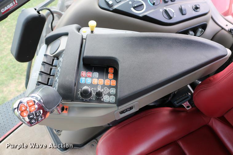 image for item DD8791 2014 Case IH Magnum 220 MFWD tractor