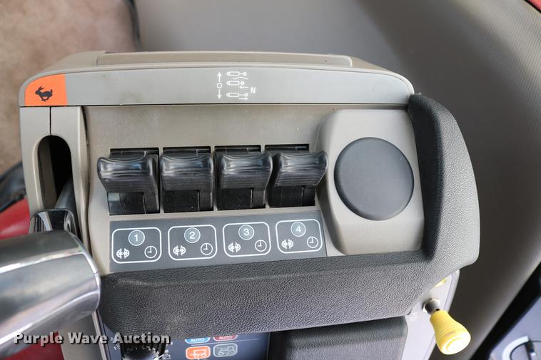 image for item DD8791 2014 Case IH Magnum 220 MFWD tractor