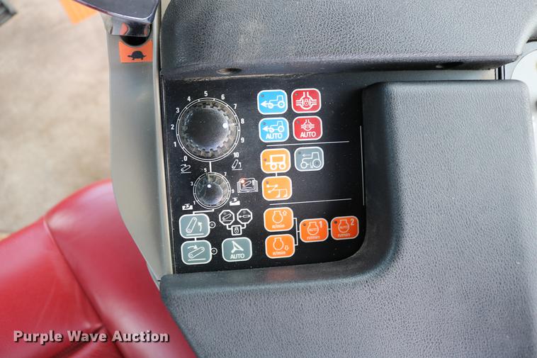 image for item DD8791 2014 Case IH Magnum 220 MFWD tractor