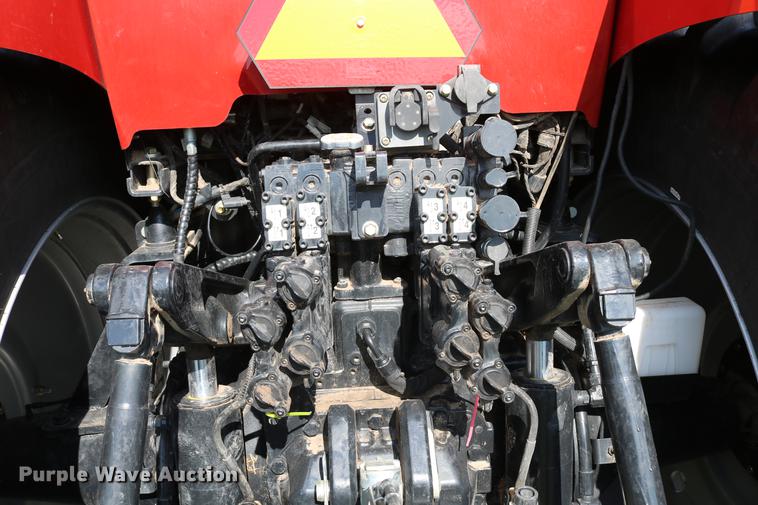 image for item DD8791 2014 Case IH Magnum 220 MFWD tractor