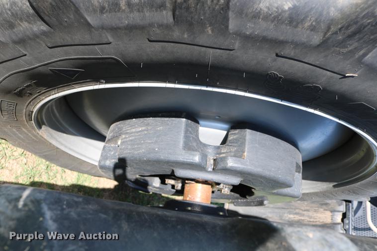 image for item DD8791 2014 Case IH Magnum 220 MFWD tractor