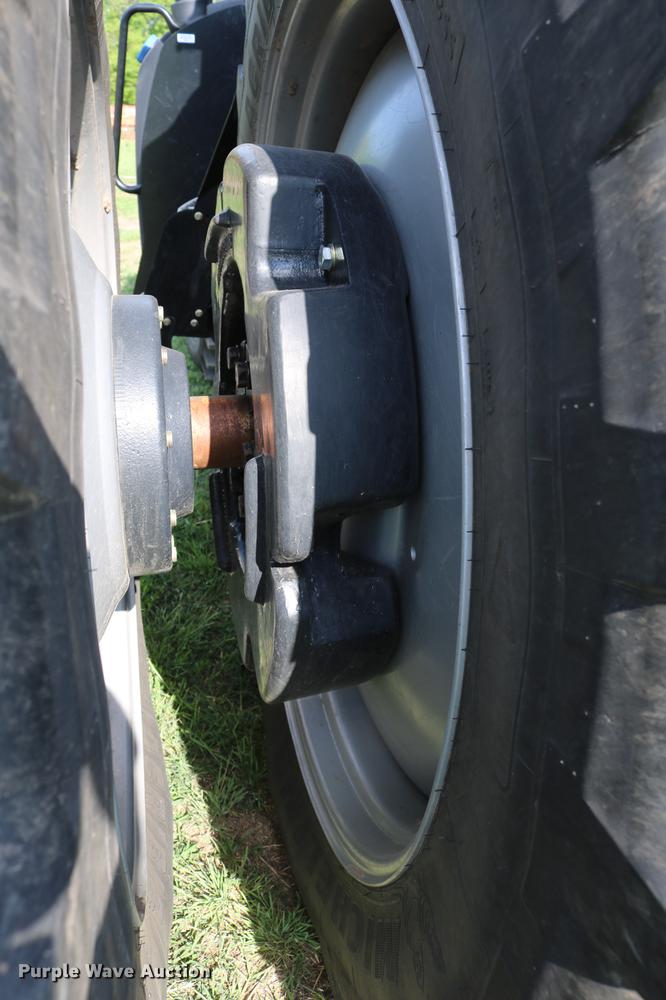 image for item DD8791 2014 Case IH Magnum 220 MFWD tractor