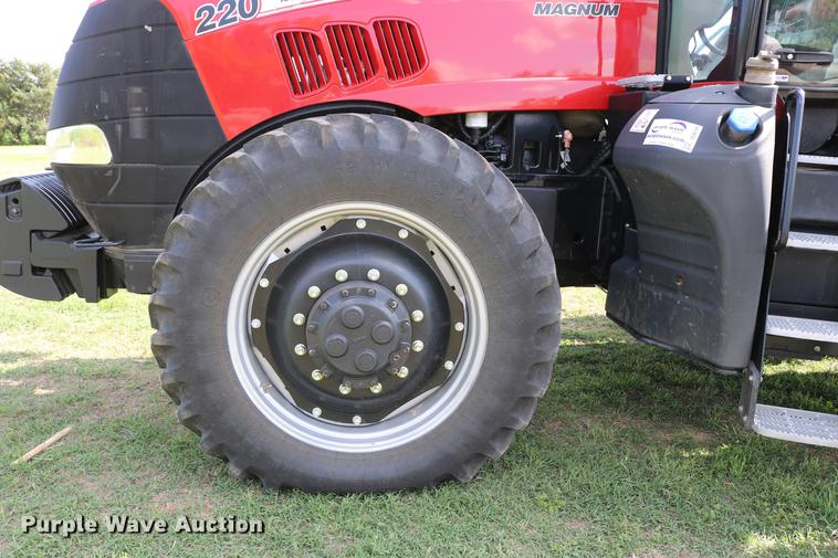 image for item DD8791 2014 Case IH Magnum 220 MFWD tractor