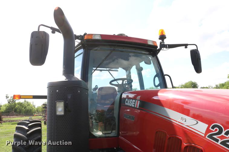 image for item DD8791 2014 Case IH Magnum 220 MFWD tractor