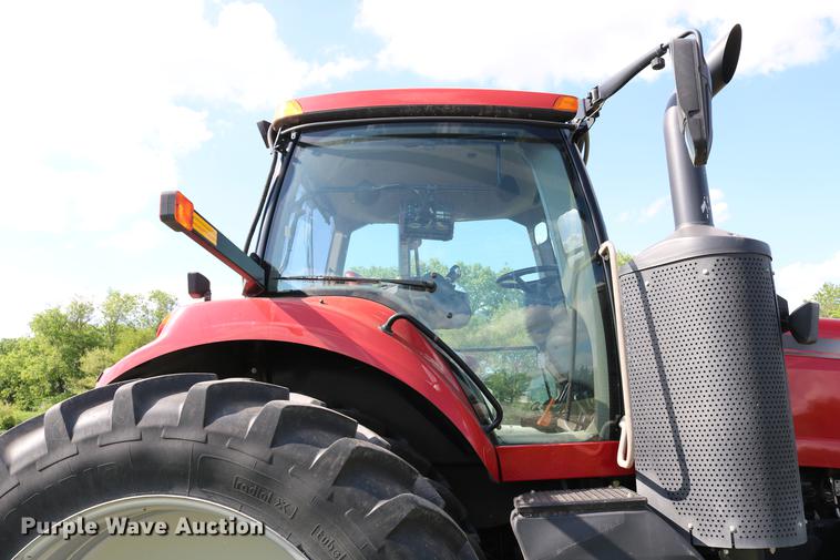image for item DD8791 2014 Case IH Magnum 220 MFWD tractor