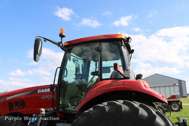 image for item DD8791 2014 Case IH Magnum 220 MFWD tractor