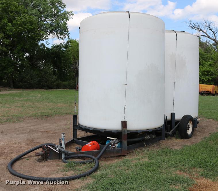 image for item DD8793 Wylie double cone nurse tank trailer