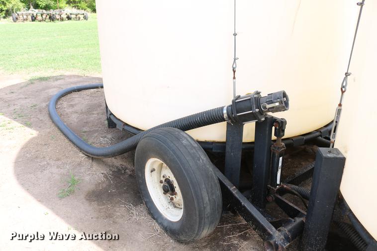 image for item DD8793 Wylie double cone nurse tank trailer