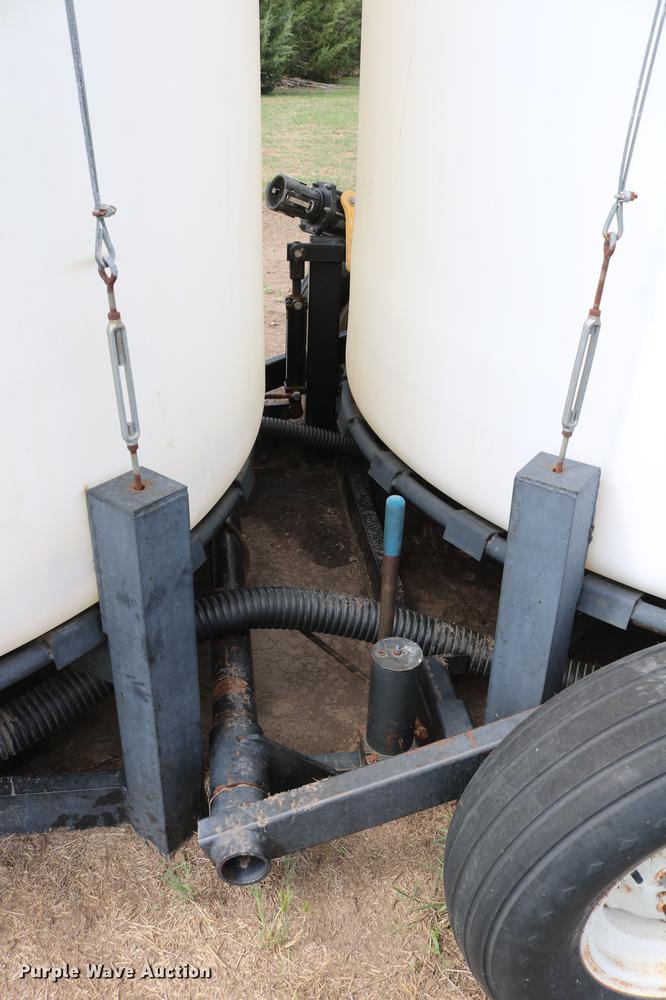 image for item DD8793 Wylie double cone nurse tank trailer