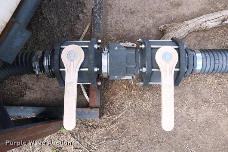 image for item DD8793 Wylie double cone nurse tank trailer