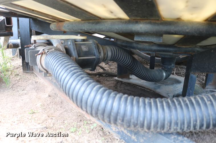 image for item DD8793 Wylie double cone nurse tank trailer