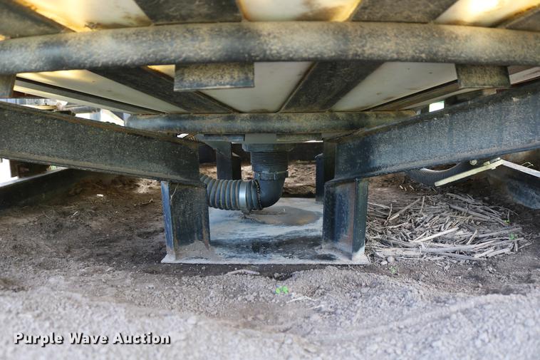 image for item DD8793 Wylie double cone nurse tank trailer