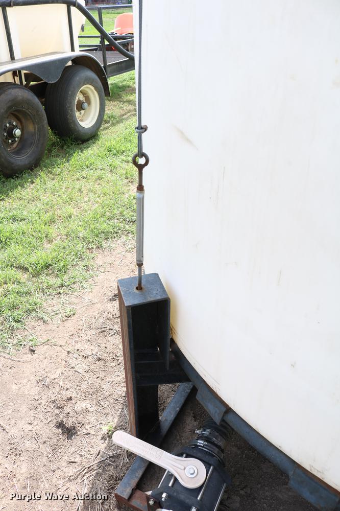 image for item DD8793 Wylie double cone nurse tank trailer