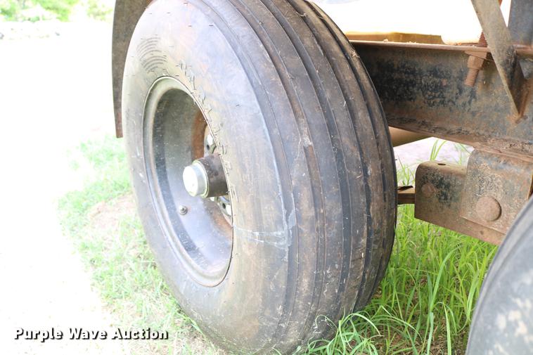 image for item DD8794 Nurse tank trailer