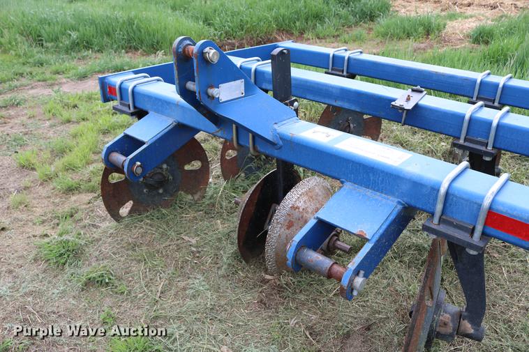 image for item DD8797 Blu-Jet TrackMaster track filler