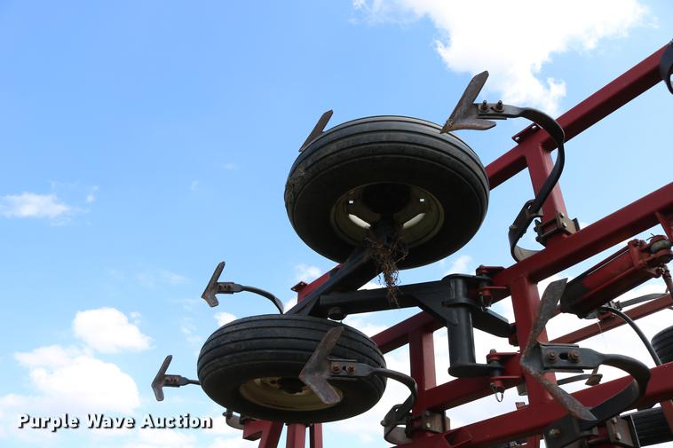 image for item DD8799 Kent 6330 Series V field cultivator