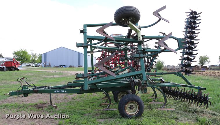 image for item DD8800 QuinStar field cultivator
