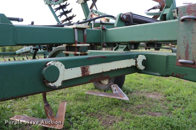 image for item DD8800 QuinStar field cultivator