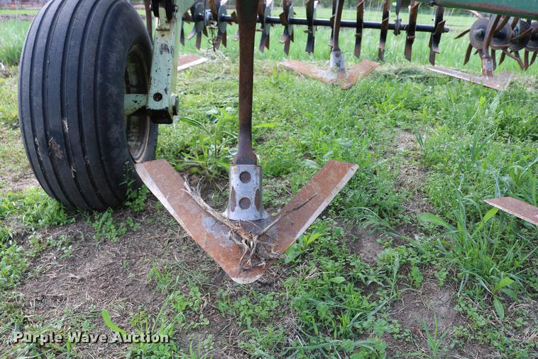 image for item DD8800 QuinStar field cultivator