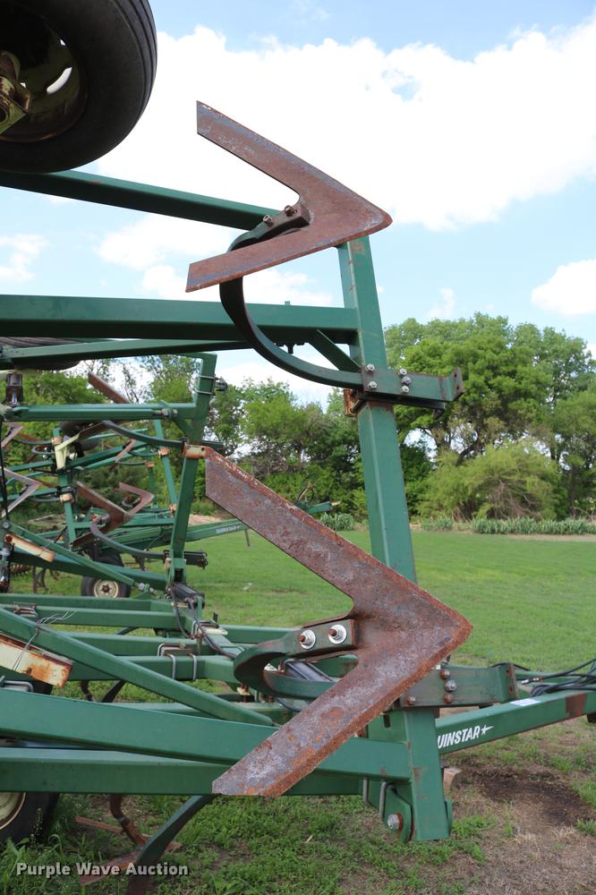 image for item DD8800 QuinStar field cultivator