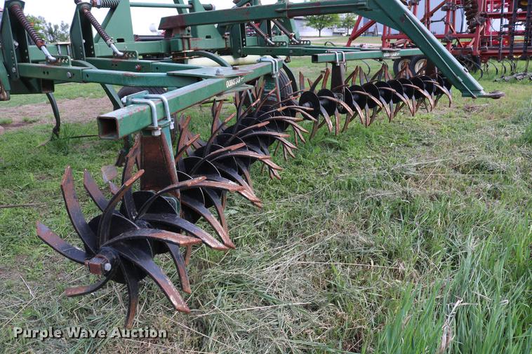 image for item DD8800 QuinStar field cultivator