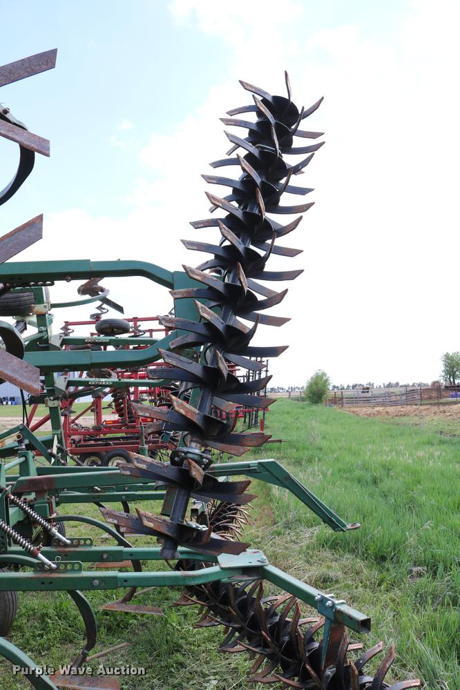 image for item DD8800 QuinStar field cultivator