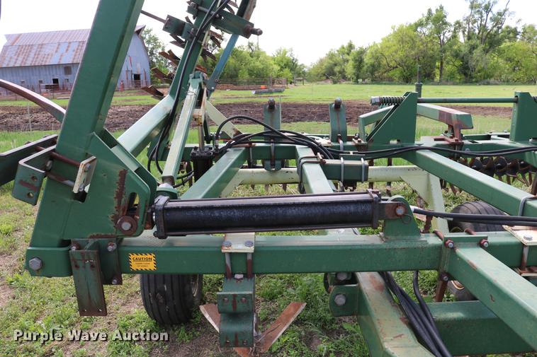 image for item DD8800 QuinStar field cultivator