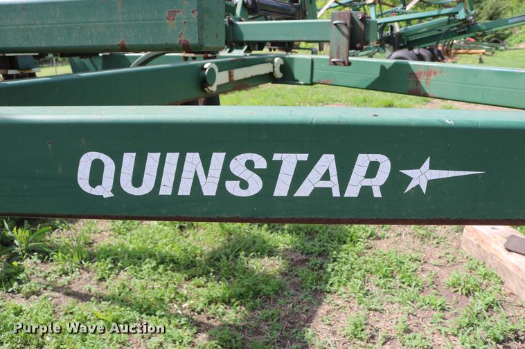 image for item DD8800 QuinStar field cultivator