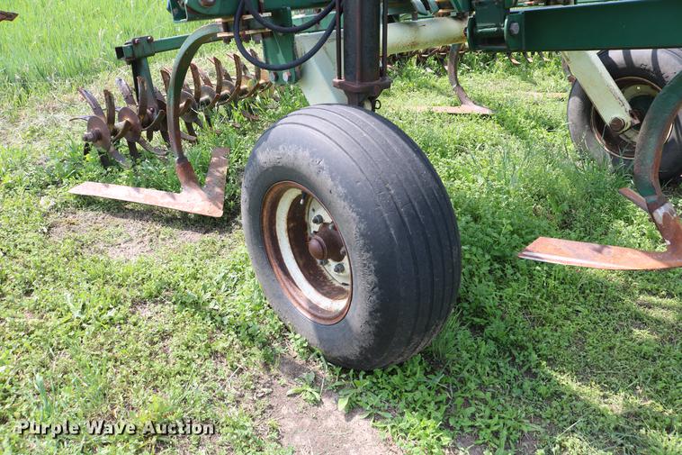 image for item DD8801 QuinStar FM428 field cultivator