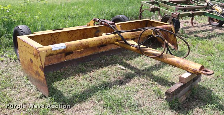 image for item DD8802 Box scraper