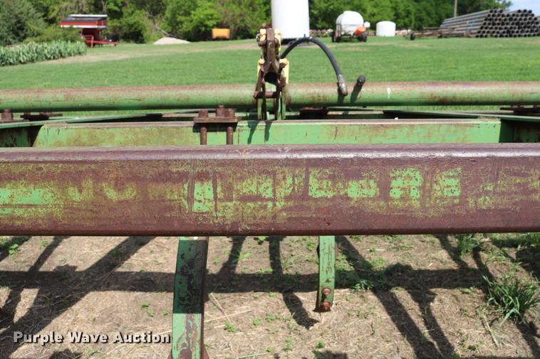 image for item DD8803 John Deere chisel