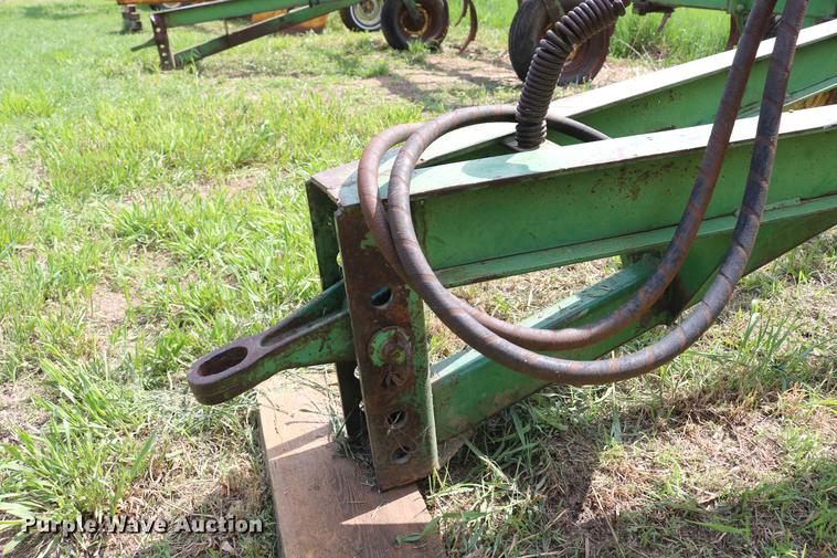 image for item DD8804 John Deere EO100 chisel