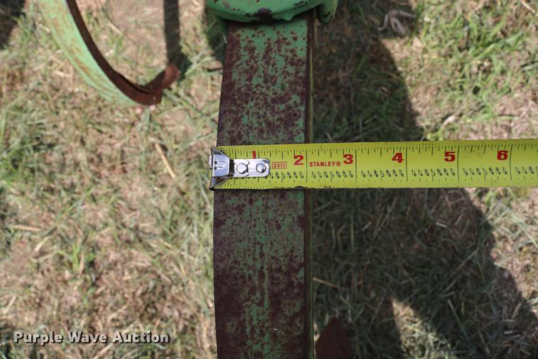 image for item DD8804 John Deere EO100 chisel