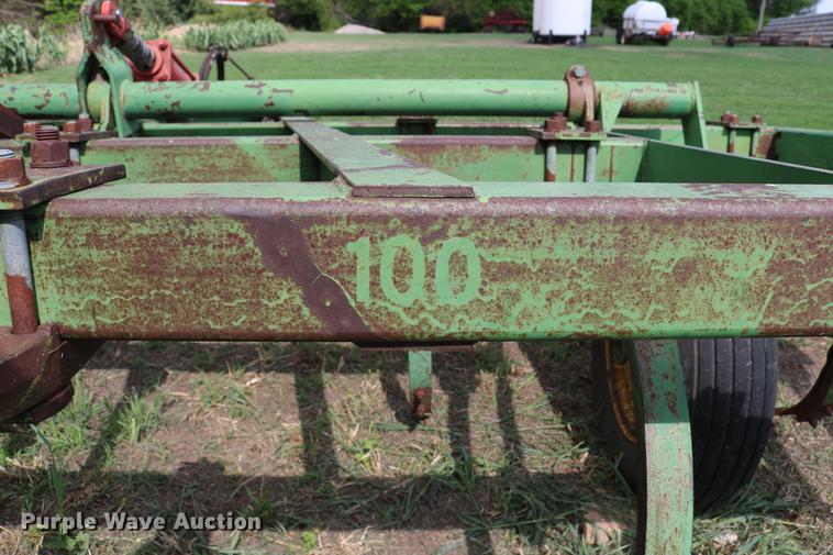 image for item DD8804 John Deere EO100 chisel