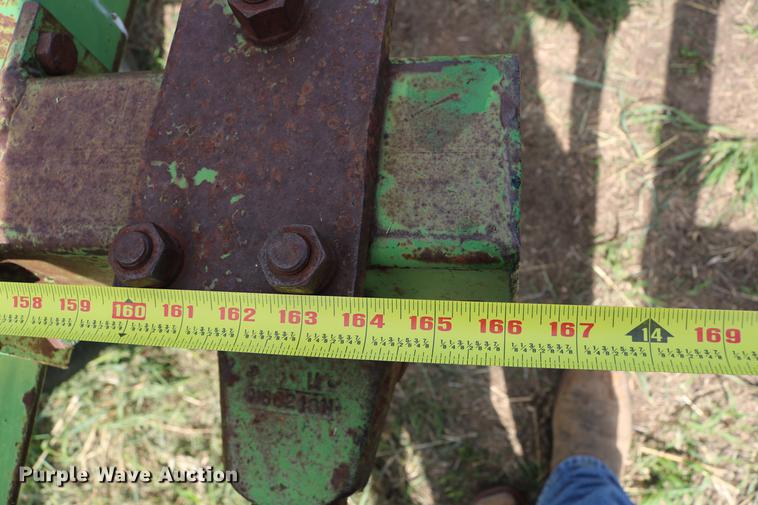 image for item DD8804 John Deere EO100 chisel