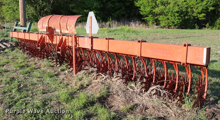 image for item DD8809 Yetter 3421 rotary hoe