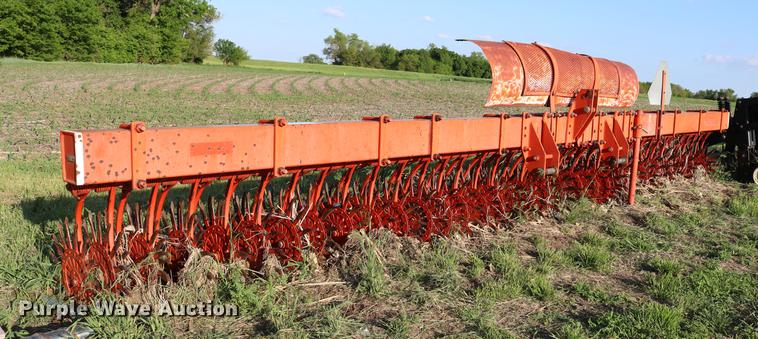 image for item DD8809 Yetter 3421 rotary hoe