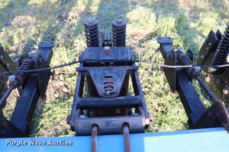 image for item DD8810 Kinze 1500 row crop cultivator