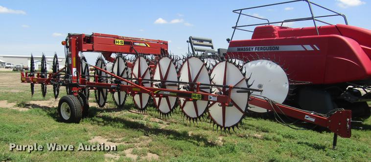 image for item DD8817 2012 H&S HDII hay rake