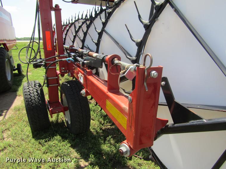 image for item DD8817 2012 H&S HDII hay rake