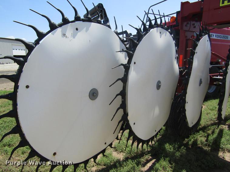image for item DD8817 2012 H&S HDII hay rake