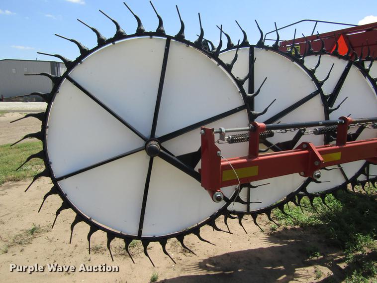 image for item DD8817 2012 H&S HDII hay rake