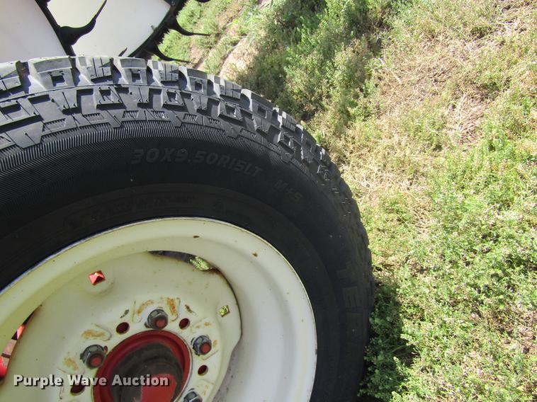 image for item DD8817 2012 H&S HDII hay rake