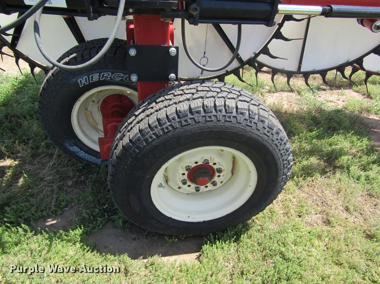 image for item DD8817 2012 H&S HDII hay rake