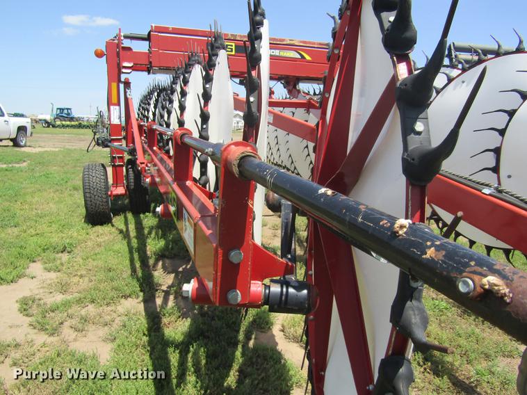 image for item DD8817 2012 H&S HDII hay rake