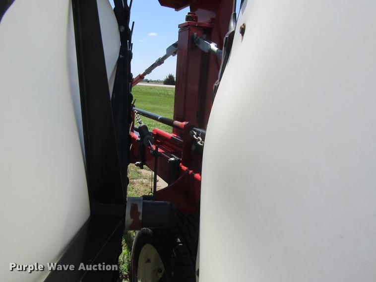 image for item DD8817 2012 H&S HDII hay rake