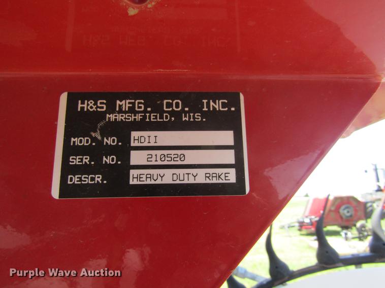 image for item DD8817 2012 H&S HDII hay rake