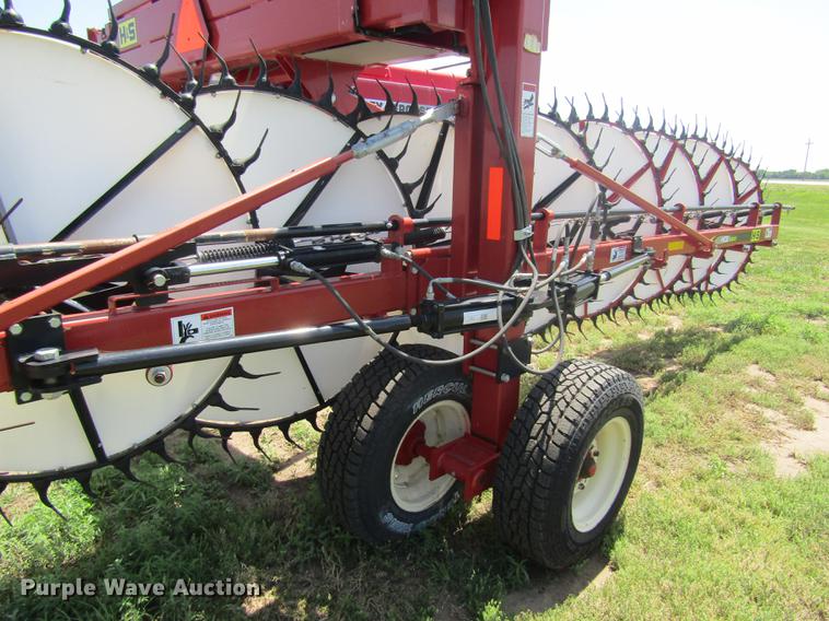 image for item DD8817 2012 H&S HDII hay rake