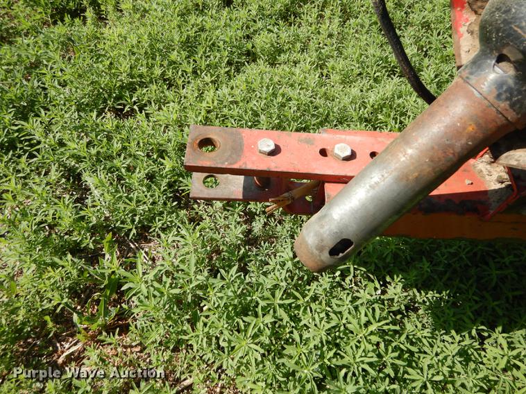 image for item DE1737 Gehl CB1060 forage harvester